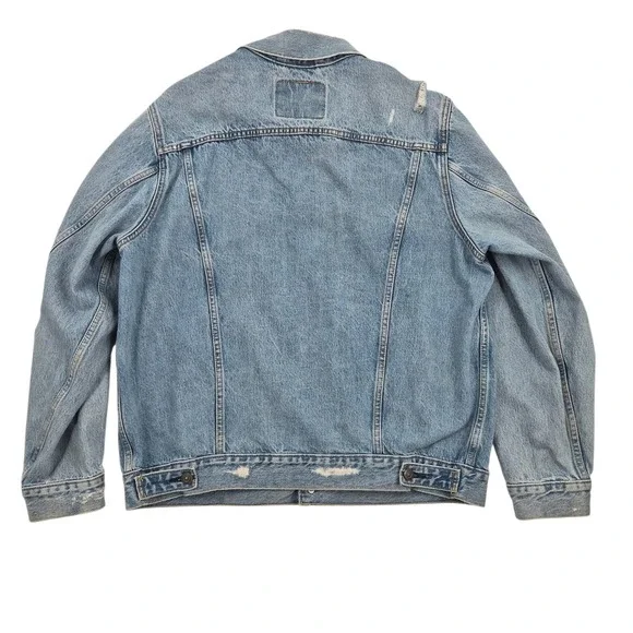 Levis Mens Vintage Fit Trucker Denim Jacket Light Wash Distressed Blue Large - Picture 2 of 11